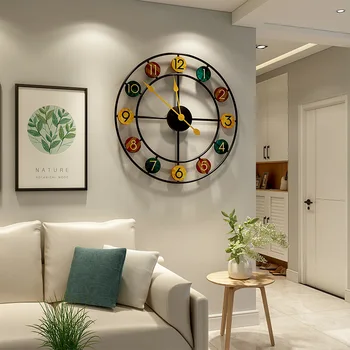 Римские настенные часы Современный дизайн Круглые металлические часы для тихой гостиной ресторана прихожей Декоративные домашние часы Orologio Da Parete